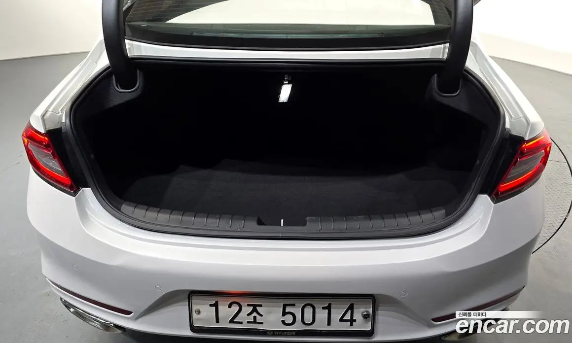 Hyundai Grandeur 2017 2.4 автомат (гидро), фото 24 Hyundai Grandeur 2017 2.4 автомат (гидро), фото 24