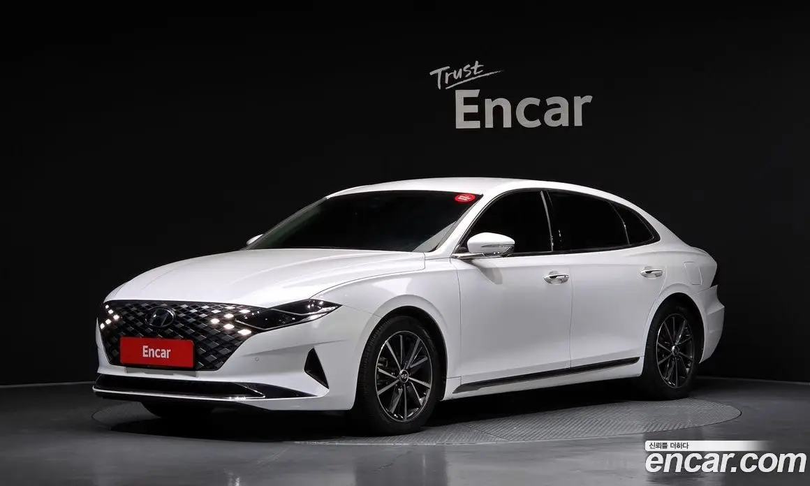 Hyundai Grandeur 2022 2.5 автомат (гидро), фото 1 Hyundai Grandeur 2022 2.5 автомат (гидро), фото 1