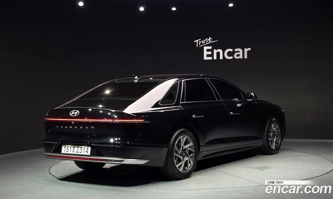 Hyundai Grandeur 2023 2.5 автомат (гидро), фото 2 Hyundai Grandeur 2023 2.5 автомат (гидро), фото 2