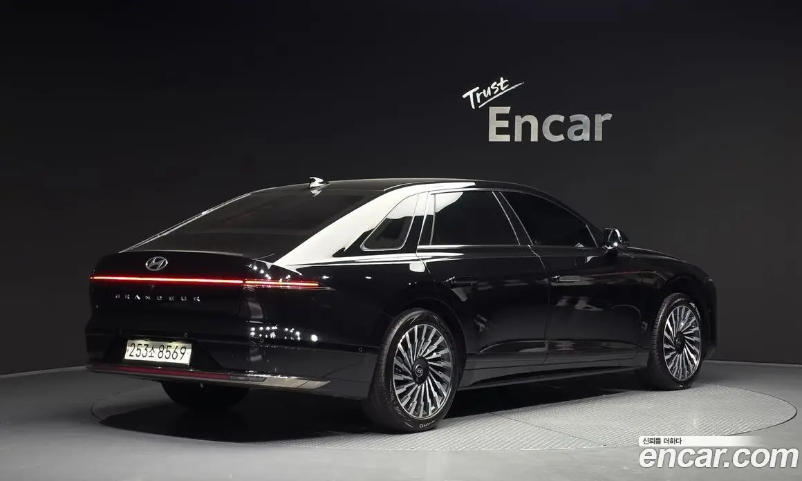 Hyundai Grandeur 2023 1.6 автомат (гидро), фото 2 Hyundai Grandeur 2023 1.6 автомат (гидро), фото 2