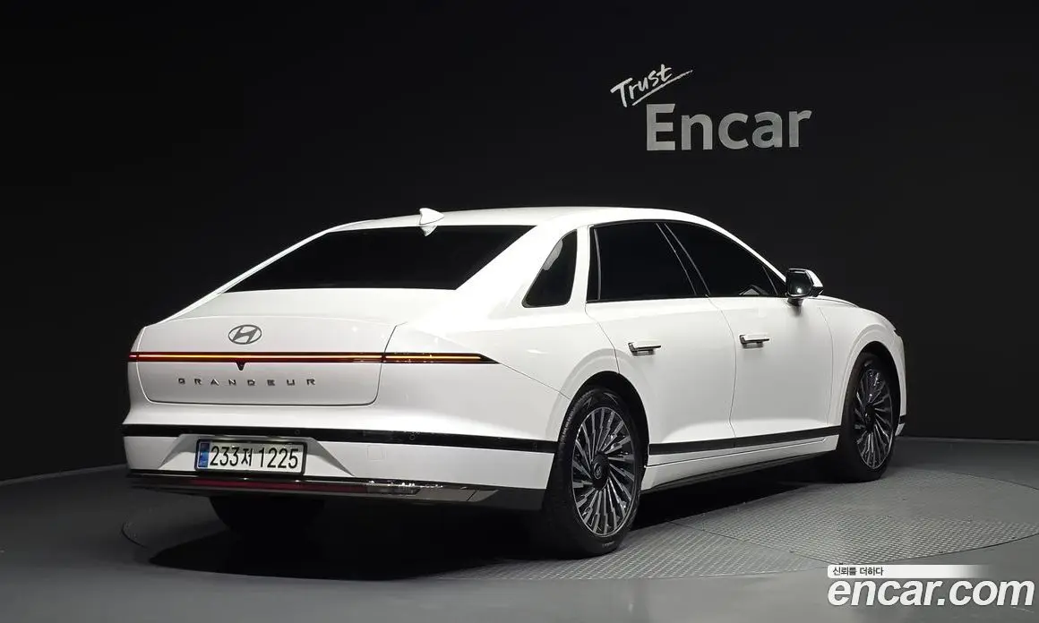 Hyundai Grandeur 2024 2.5 автомат (гидро), фото 2 Hyundai Grandeur 2024 2.5 автомат (гидро), фото 2