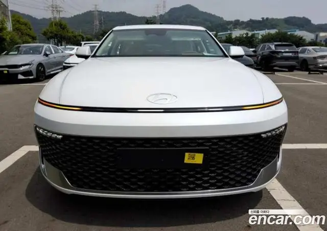 Hyundai Grandeur 2026 2.5 автомат (гидро), миниатюра 1 Hyundai Grandeur 2026 2.5 автомат (гидро), миниатюра 1