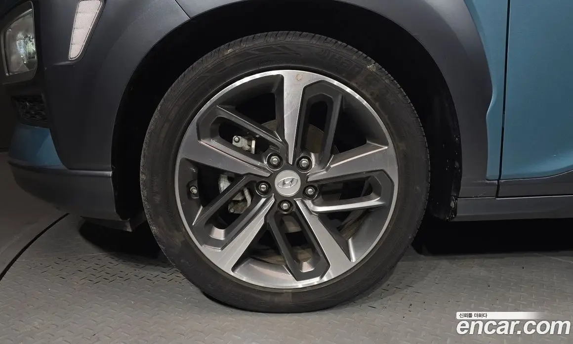 Hyundai Kona 2018 1.6 автомат (гидро), фото 5