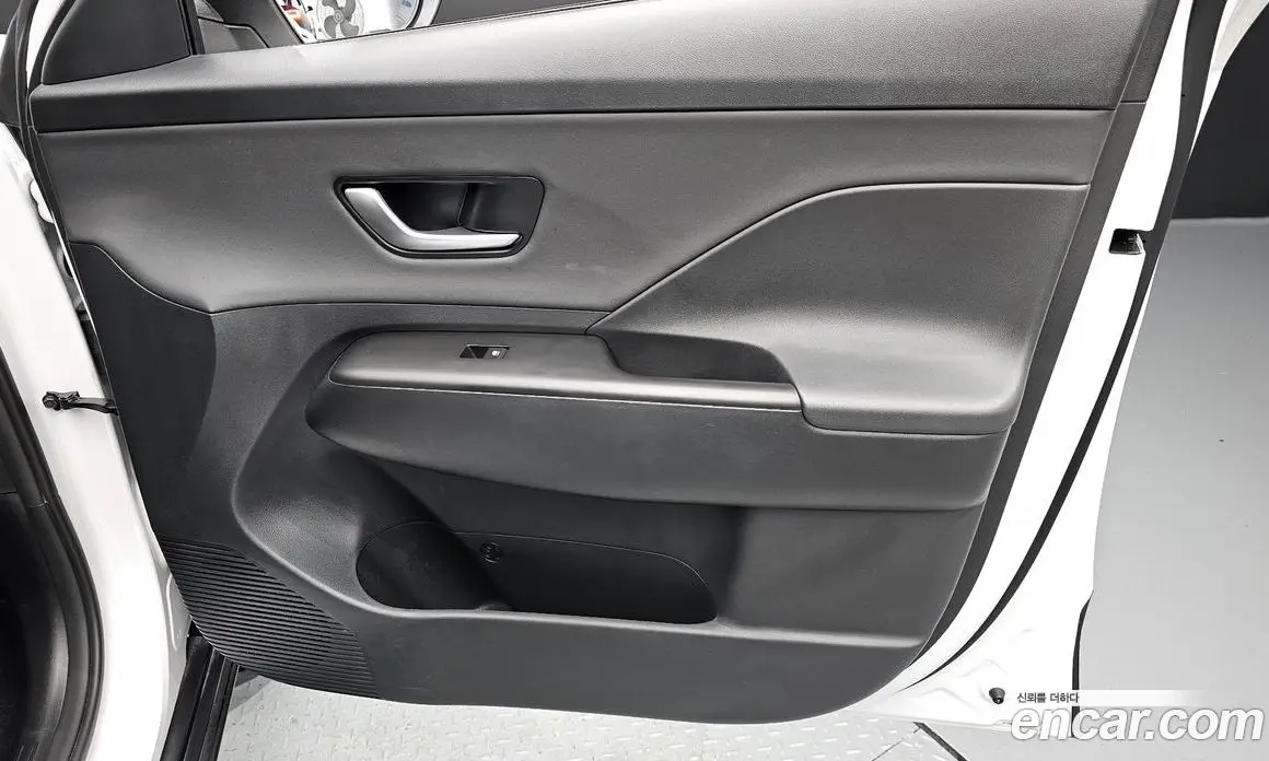 Hyundai Kona 2023 1.6 автомат (гидро), фото 14 Hyundai Kona 2023 1.6 автомат (гидро), фото 14