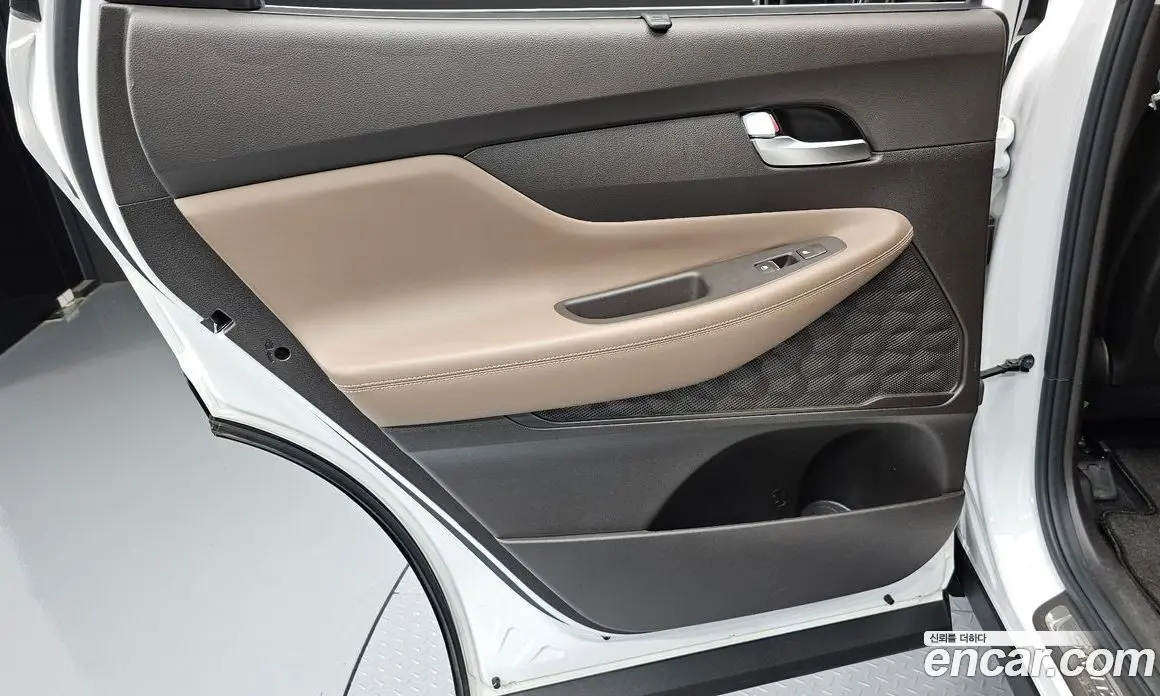 Hyundai Santa Fe 2018 2.0 автомат (гидро), фото 15 Hyundai Santa Fe 2018 2.0 автомат (гидро), фото 15