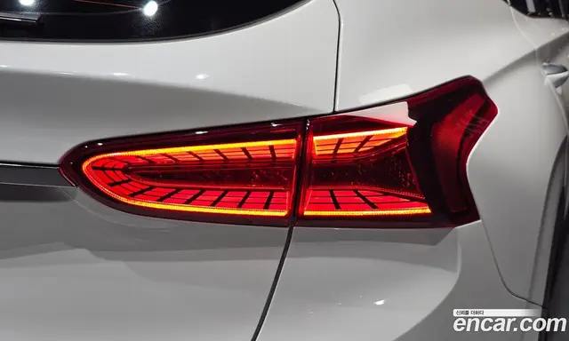 Hyundai Santa Fe 2018 2.0 автомат (гидро), миниатюра 9 Hyundai Santa Fe 2018 2.0 автомат (гидро), миниатюра 9