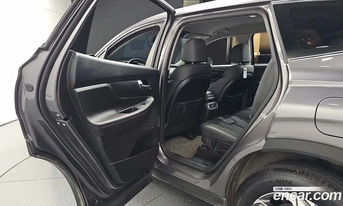 Hyundai Santa Fe 2023 2.2 автомат (гидро), фото 18 Hyundai Santa Fe 2023 2.2 автомат (гидро), фото 18
