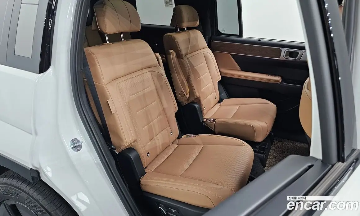 Hyundai Santa Fe 2024 1.6 автомат (гидро), фото 11