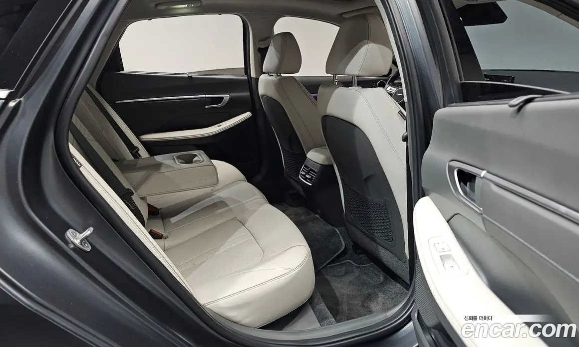 Hyundai Sonata 2023 1.6 автомат (гидро), фото 16