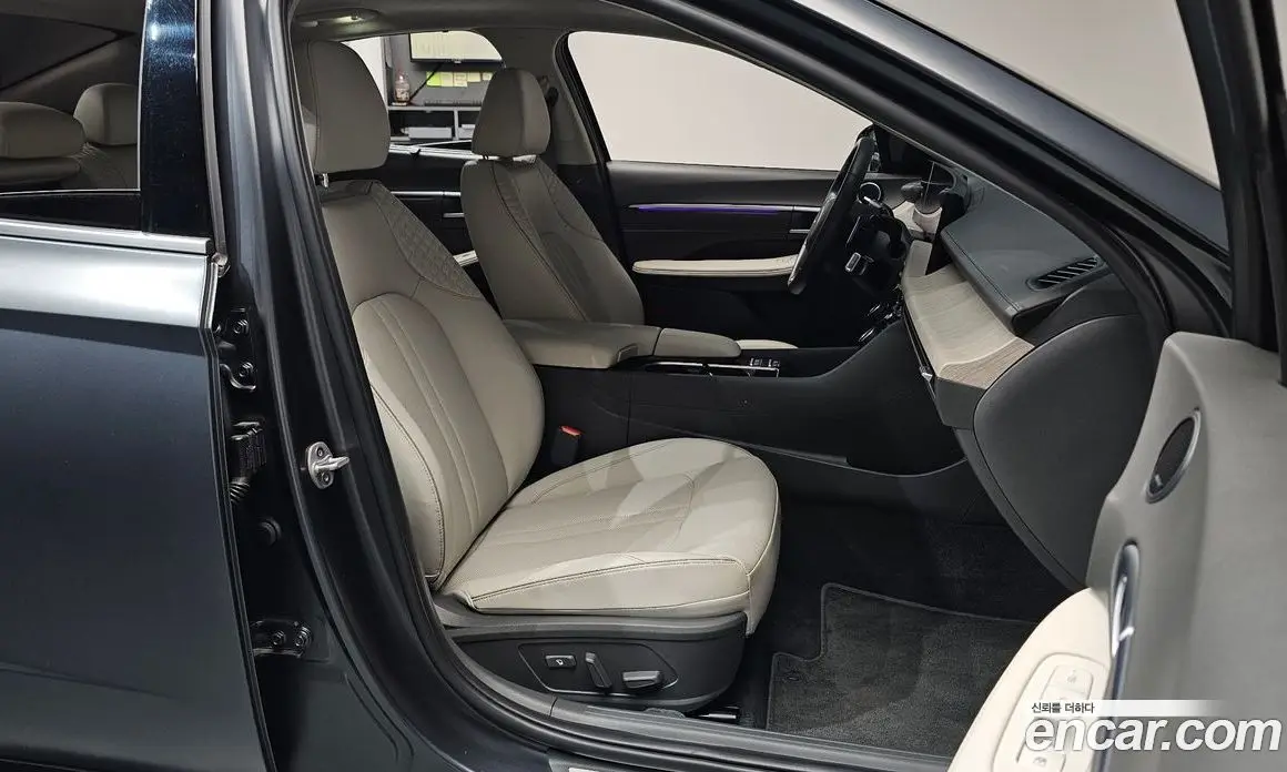 Hyundai Sonata 2023 1.6 автомат (гидро), фото 17