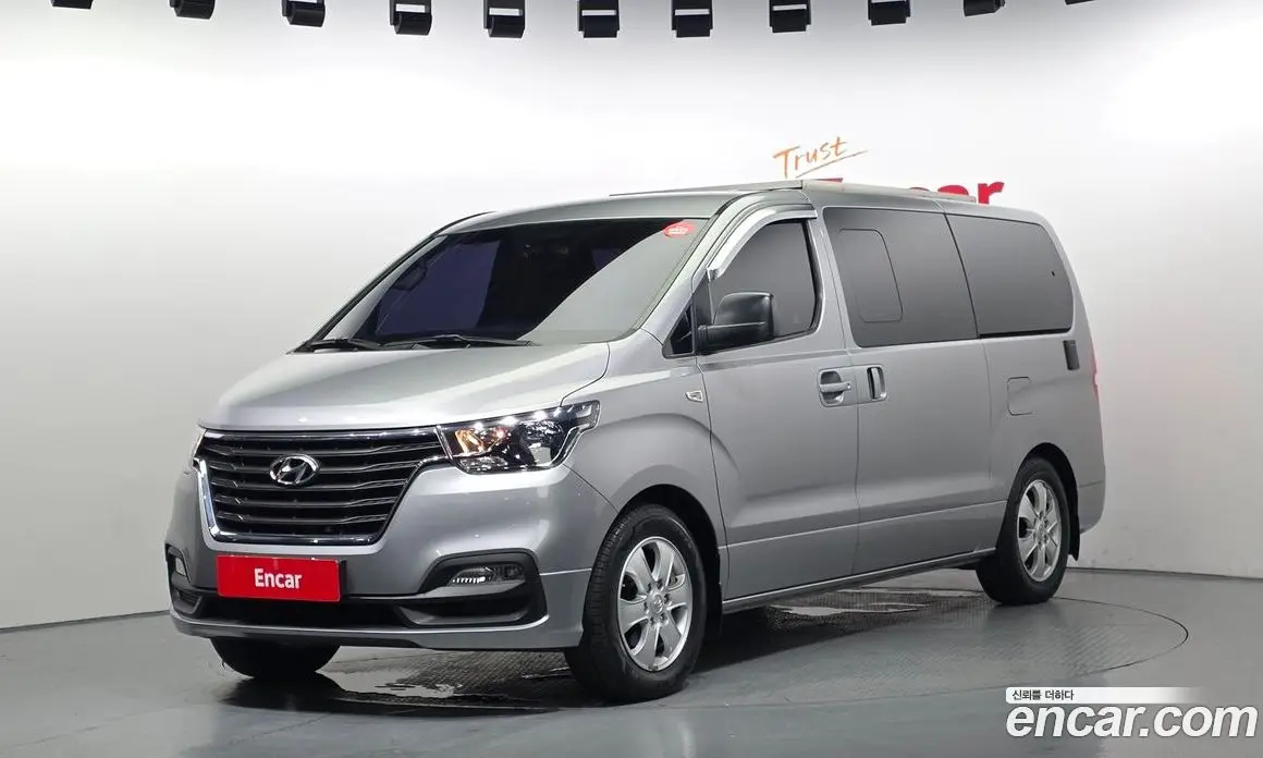 Hyundai Starex 2018 2.5 автомат (гидро), фото 1 Hyundai Starex 2018 2.5 автомат (гидро), фото 1
