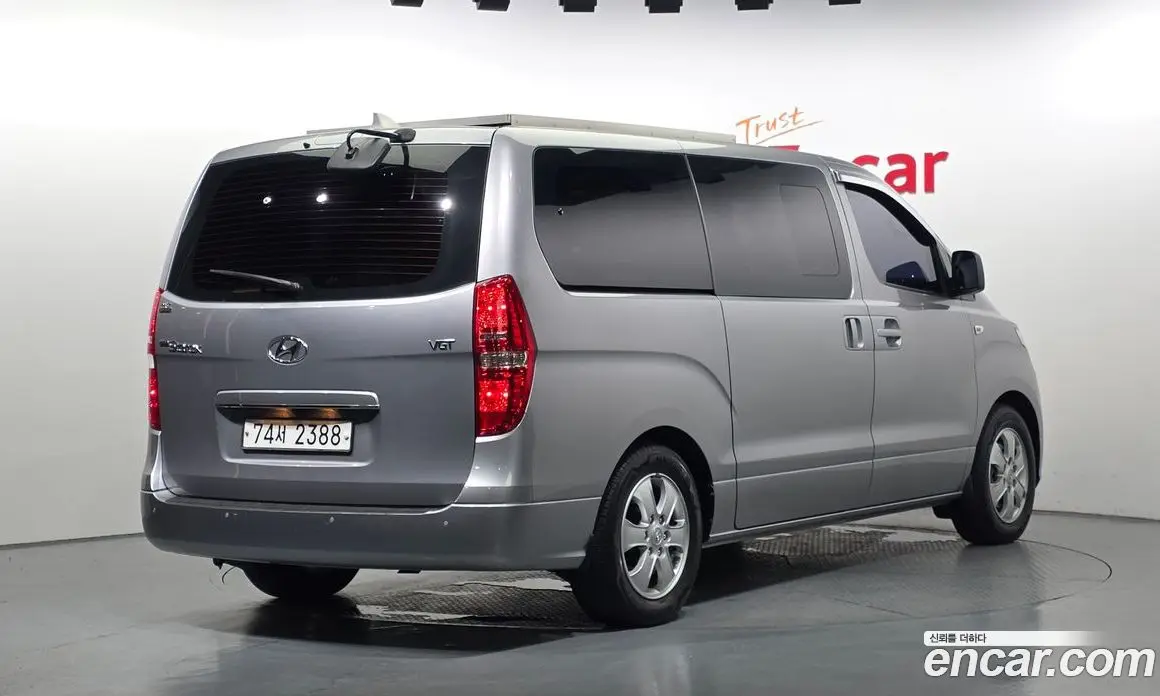 Hyundai Starex 2018 2.5 автомат (гидро), фото 2 Hyundai Starex 2018 2.5 автомат (гидро), фото 2