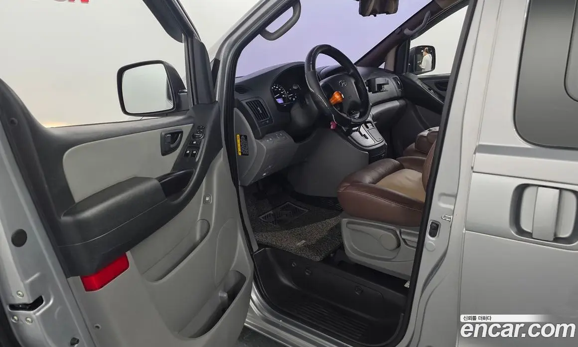 Hyundai Starex 2018 2.5 автомат (гидро), фото 13 Hyundai Starex 2018 2.5 автомат (гидро), фото 13