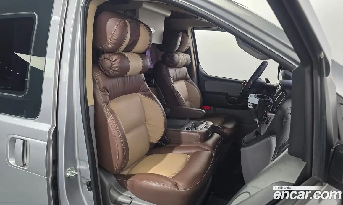 Hyundai Starex 2018 2.5 автомат (гидро), фото 16 Hyundai Starex 2018 2.5 автомат (гидро), фото 16