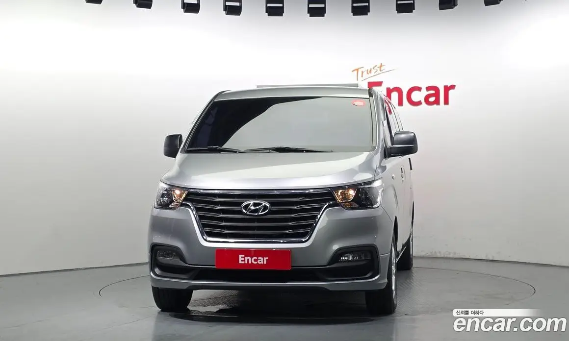 Hyundai Starex 2018 2.5 автомат (гидро), фото 3 Hyundai Starex 2018 2.5 автомат (гидро), фото 3