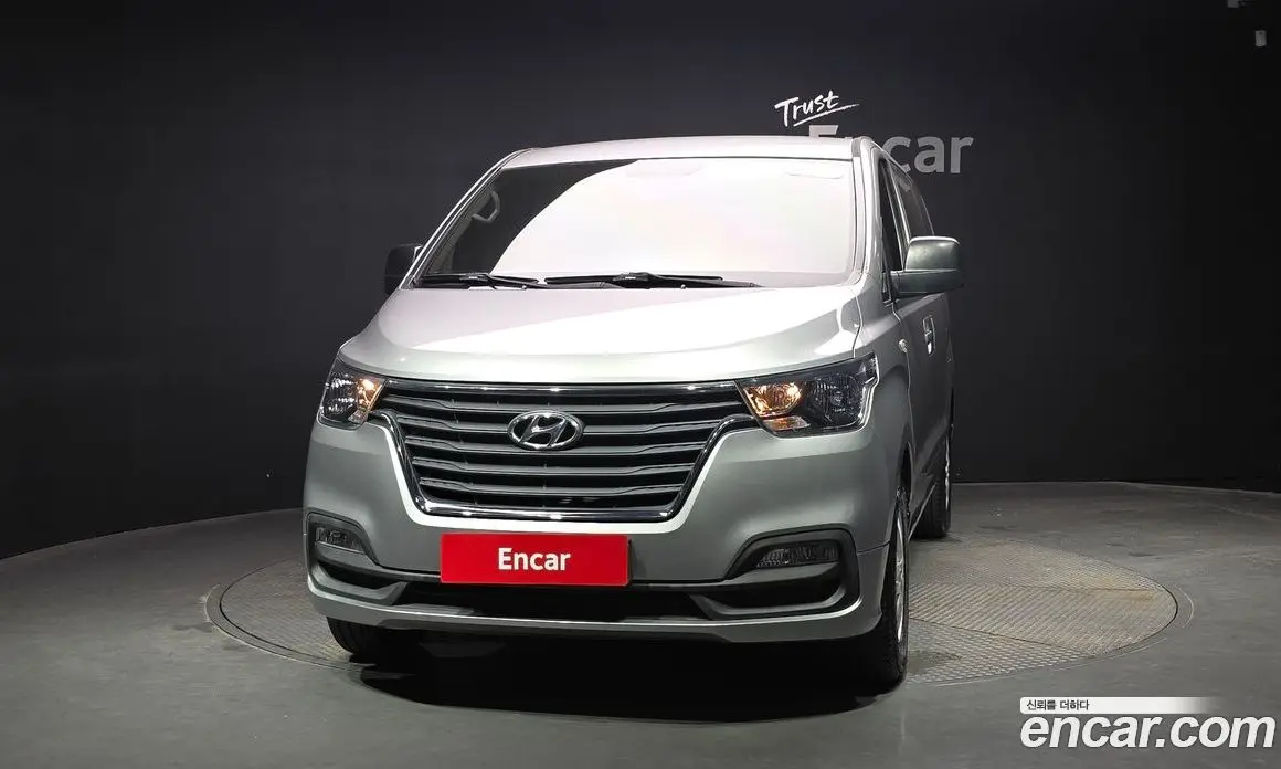 Hyundai Starex 2021 2.5 автомат (гидро), фото 2 Hyundai Starex 2021 2.5 автомат (гидро), фото 2