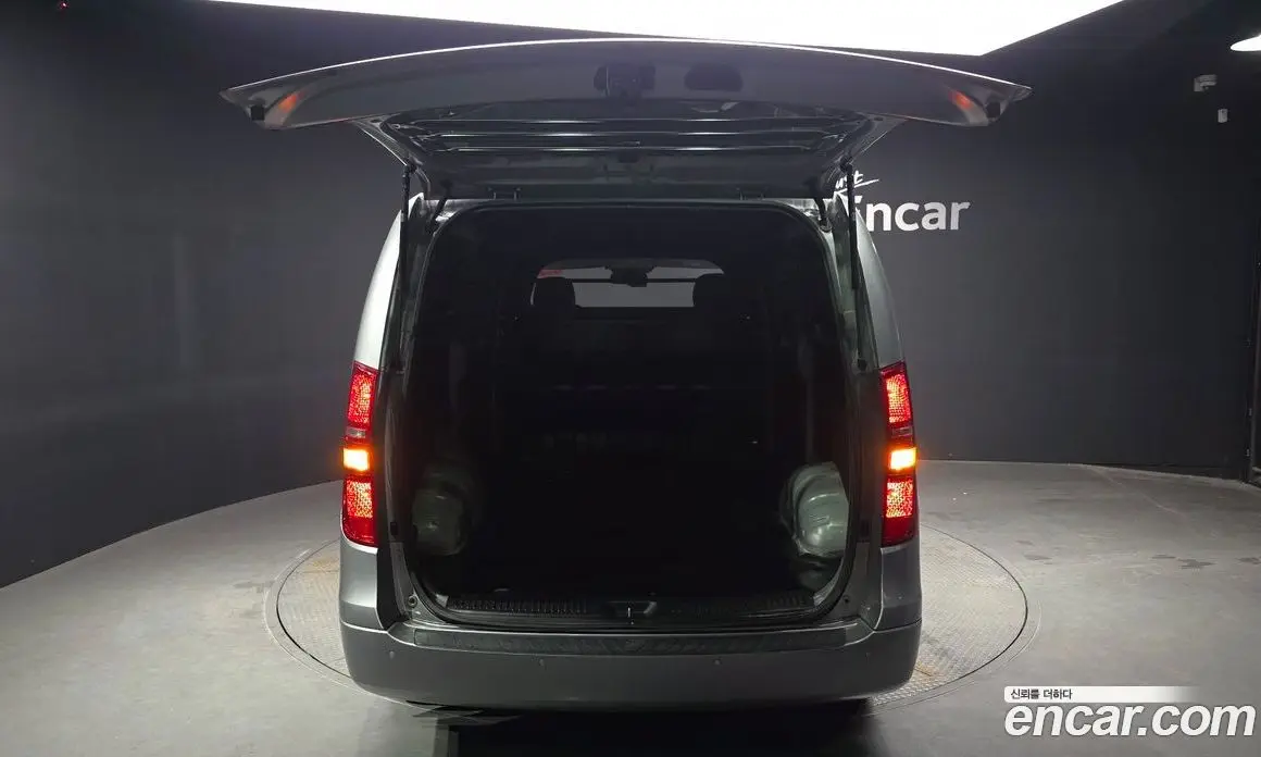 Hyundai Starex 2021 2.5 автомат (гидро), фото 25 Hyundai Starex 2021 2.5 автомат (гидро), фото 25