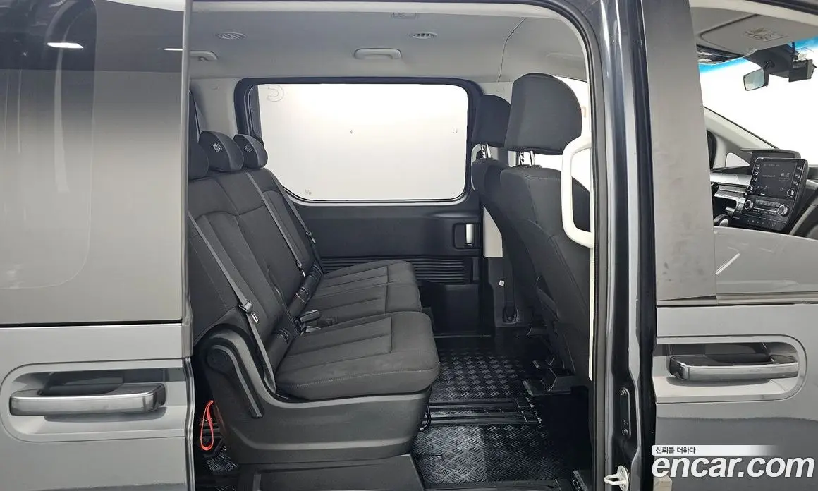 Hyundai Staria 2022 2.2 автомат (гидро), фото 17