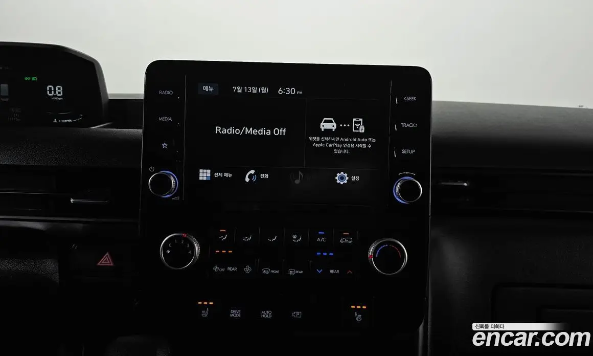 Hyundai Staria 2022 2.2 автомат (гидро), фото 20