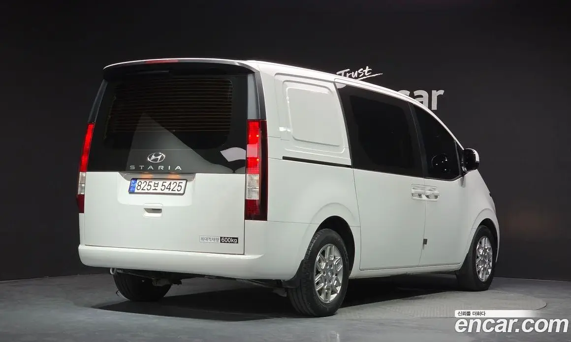 Hyundai Staria 2023 2.2 автомат (гидро), фото 2 Hyundai Staria 2023 2.2 автомат (гидро), фото 2