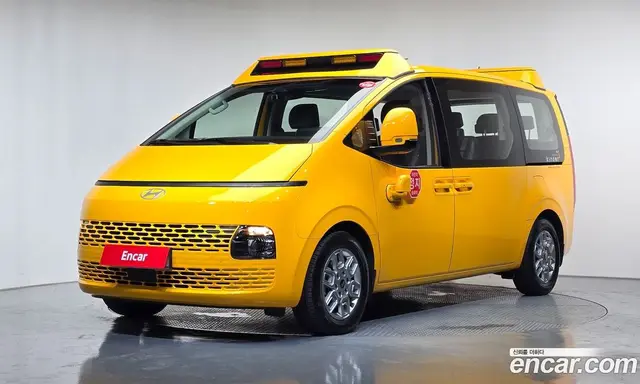 Hyundai Staria 2024 3.5 автомат (гидро), миниатюра 1 Hyundai Staria 2024 3.5 автомат (гидро), миниатюра 1