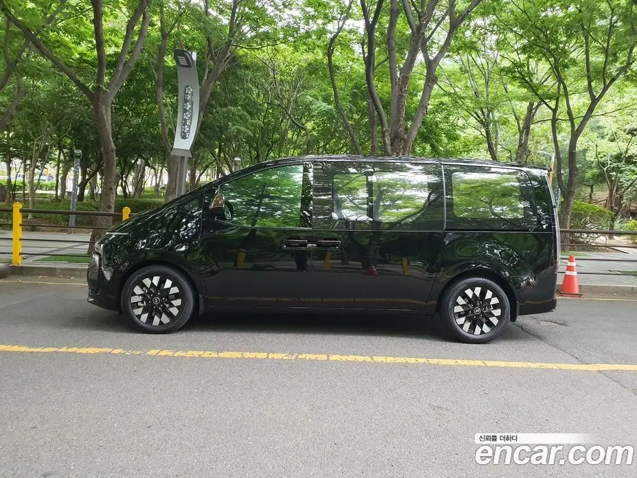 Hyundai Staria 2025 2.2 автомат (гидро), фото 16 Hyundai Staria 2025 2.2 автомат (гидро), фото 16