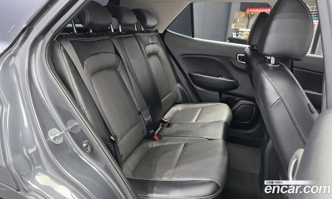 Hyundai Venue 2019 1.6 автомат (гидро), фото 12