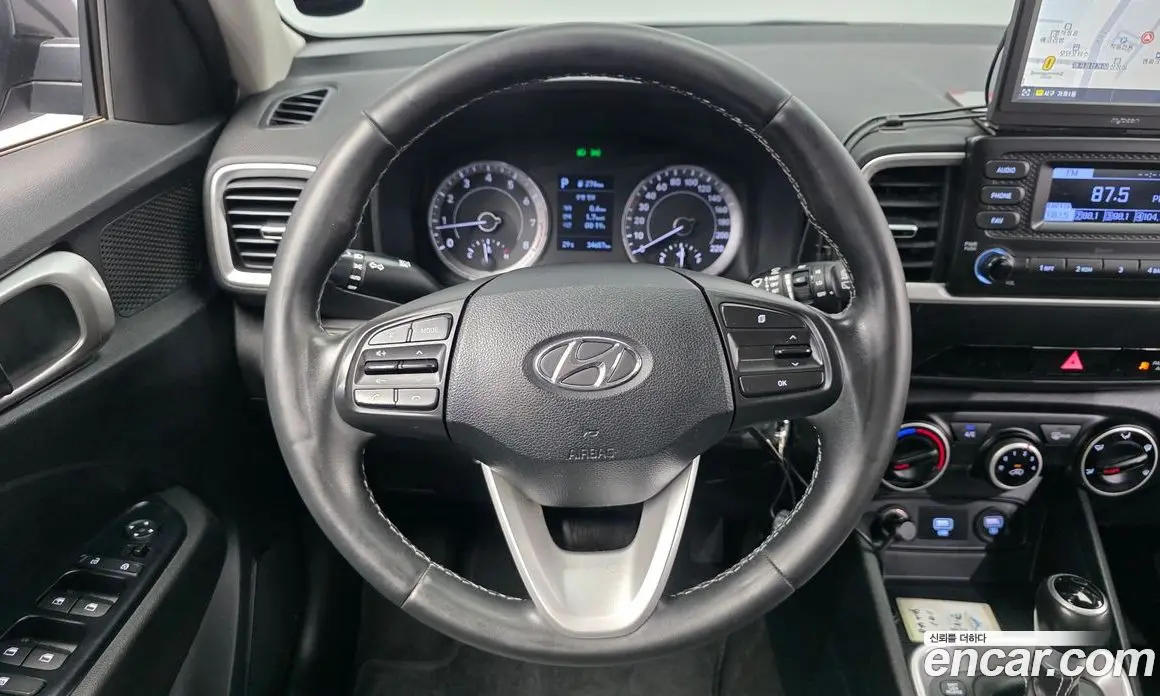Hyundai Venue 2019 1.6 автомат (гидро), фото 13
