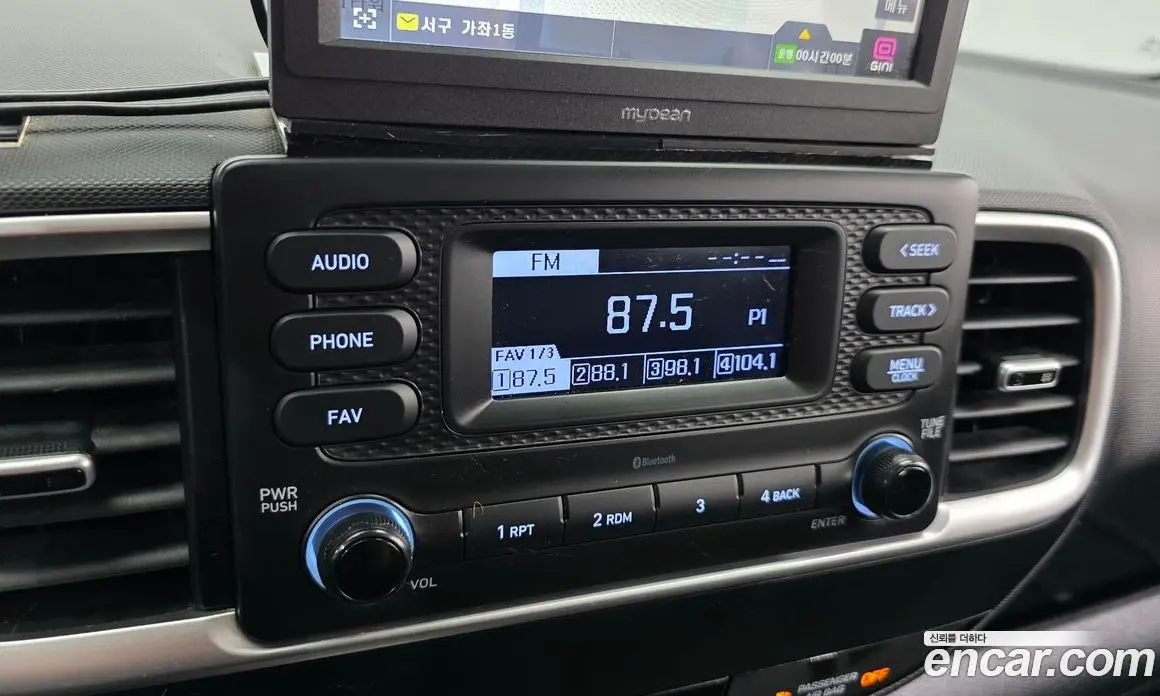 Hyundai Venue 2019 1.6 автомат (гидро), фото 16