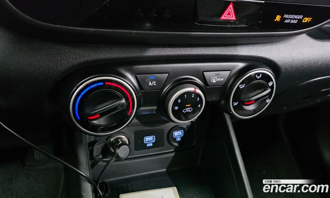 Hyundai Venue 2019 1.6 автомат (гидро), фото 18
