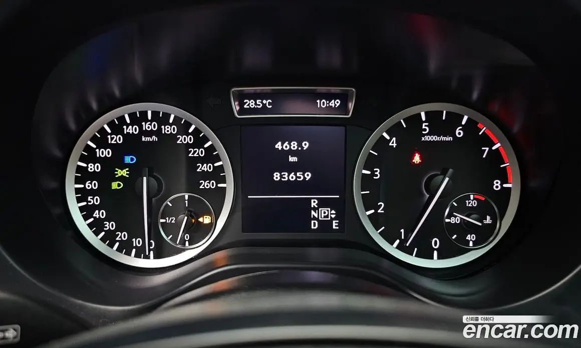 Infiniti Q30 2017 2.0 автомат (гидро), фото 11 Infiniti Q30 2017 2.0 автомат (гидро), фото 11