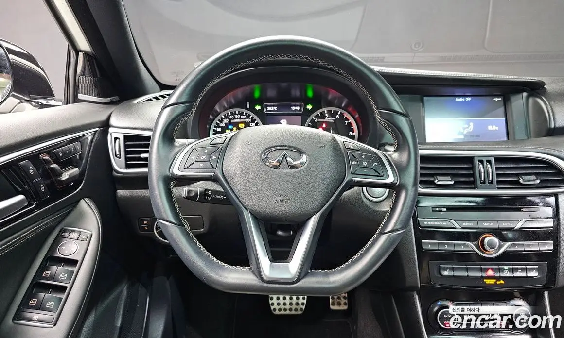 Infiniti Q30 2017 2.0 автомат (гидро), фото 18 Infiniti Q30 2017 2.0 автомат (гидро), фото 18