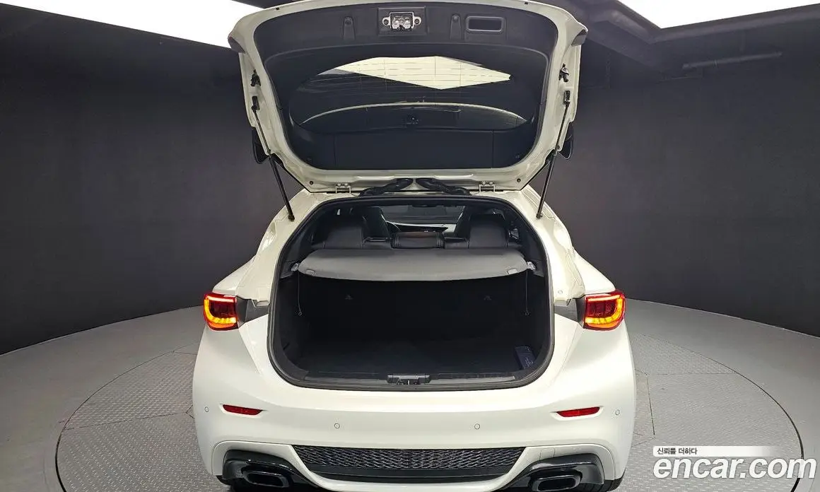 Infiniti Q30 2017 2.0 автомат (гидро), фото 30 Infiniti Q30 2017 2.0 автомат (гидро), фото 30