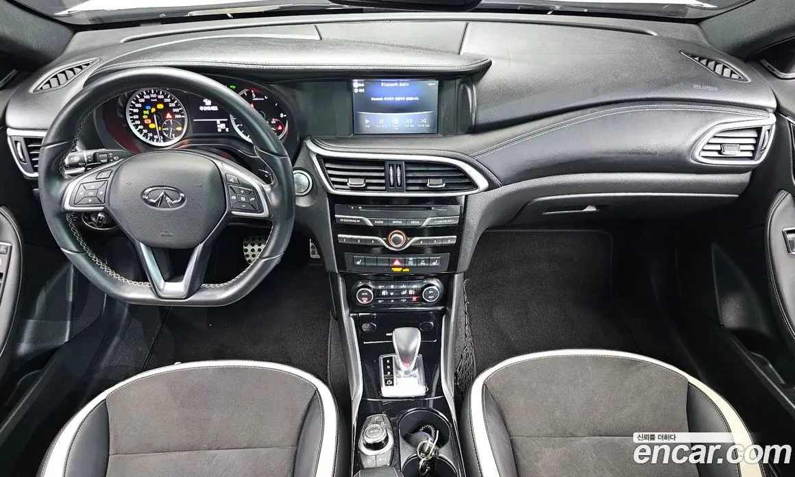 Infiniti Q30 2017 2.0 автомат (гидро), фото 10 Infiniti Q30 2017 2.0 автомат (гидро), фото 10