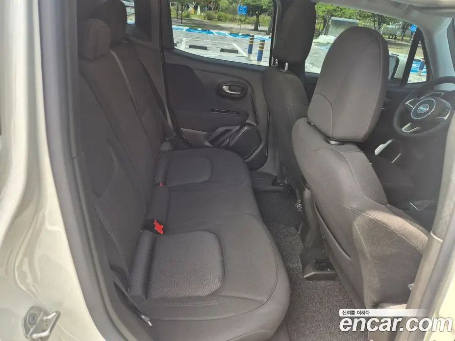 Jeep Renegade 2021 2.4 автомат (гидро), фото 11 Jeep Renegade 2021 2.4 автомат (гидро), фото 11