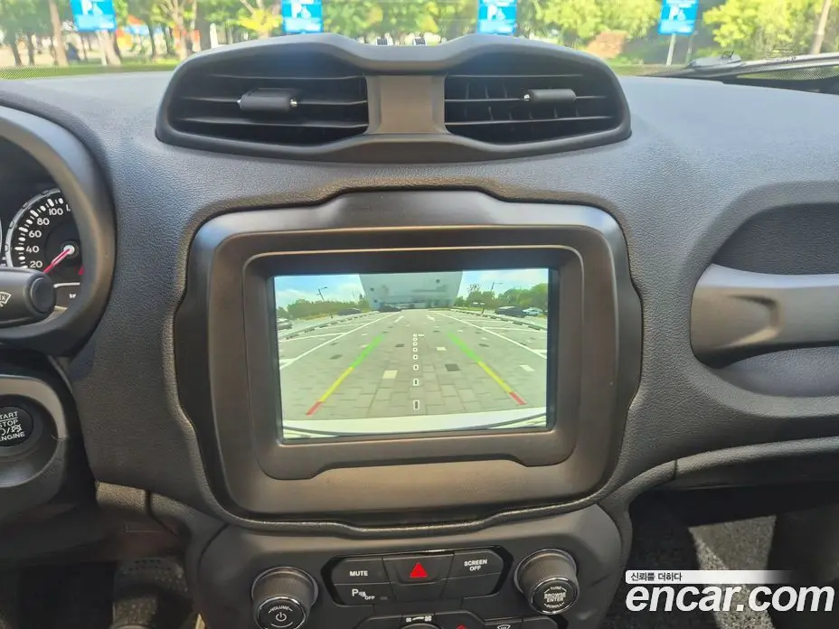 Jeep Renegade 2021 2.4 автомат (гидро), фото 14 Jeep Renegade 2021 2.4 автомат (гидро), фото 14