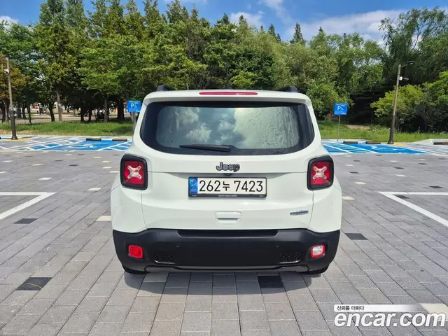 Jeep Renegade 2021 2.4 автомат (гидро), миниатюра 3 Jeep Renegade 2021 2.4 автомат (гидро), миниатюра 3