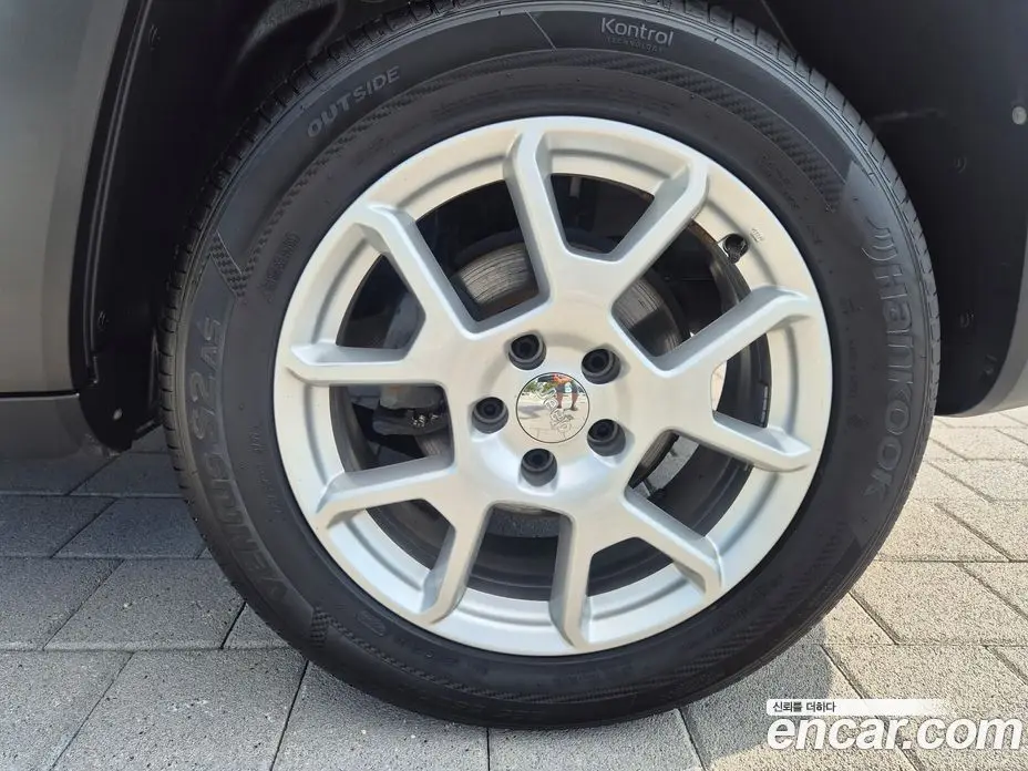 Jeep Renegade 2021 2.4 автомат (гидро), фото 6 Jeep Renegade 2021 2.4 автомат (гидро), фото 6