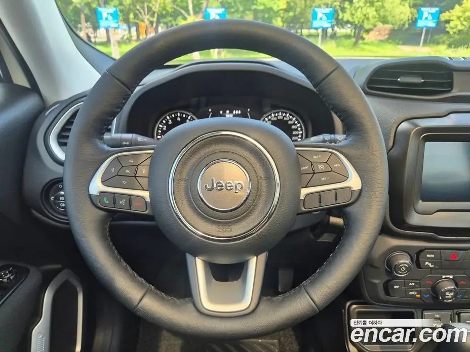 Jeep Renegade 2021 2.4 автомат (гидро), фото 7 Jeep Renegade 2021 2.4 автомат (гидро), фото 7
