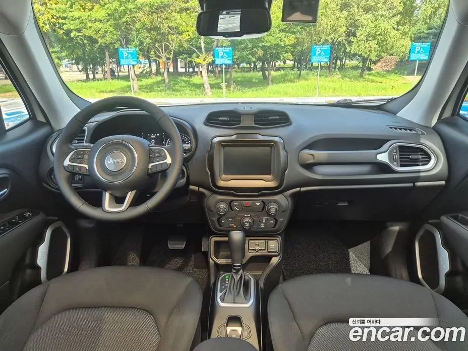Jeep Renegade 2021 2.4 автомат (гидро), фото 8 Jeep Renegade 2021 2.4 автомат (гидро), фото 8