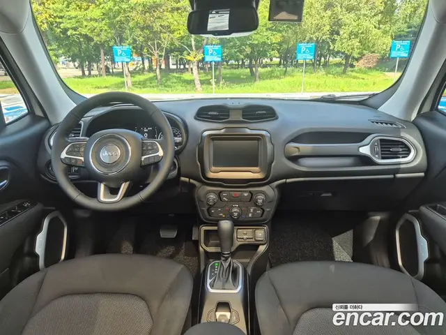 Jeep Renegade 2021 2.4 автомат (гидро), миниатюра 8 Jeep Renegade 2021 2.4 автомат (гидро), миниатюра 8