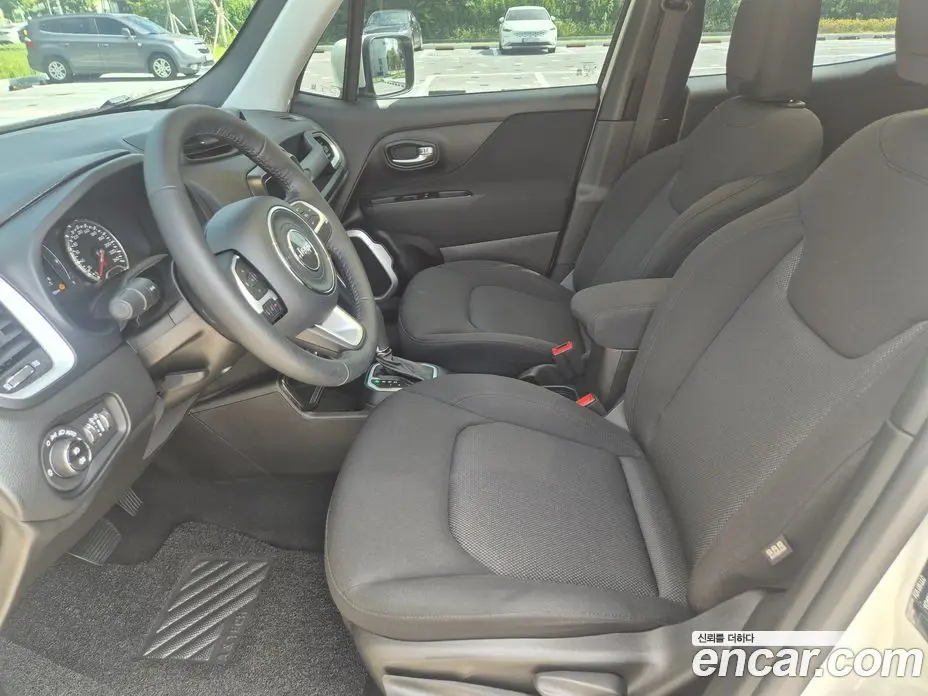 Jeep Renegade 2021 2.4 автомат (гидро), фото 10 Jeep Renegade 2021 2.4 автомат (гидро), фото 10