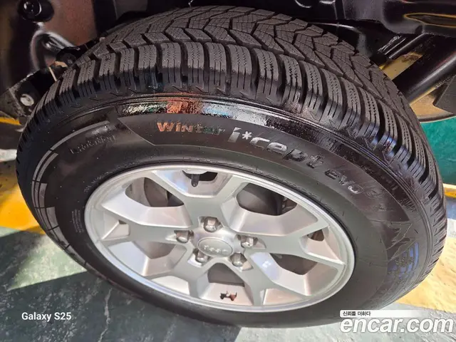 Jeep Wrangler 2021 2.0 автомат (гидро), миниатюра 5 Jeep Wrangler 2021 2.0 автомат (гидро), миниатюра 5