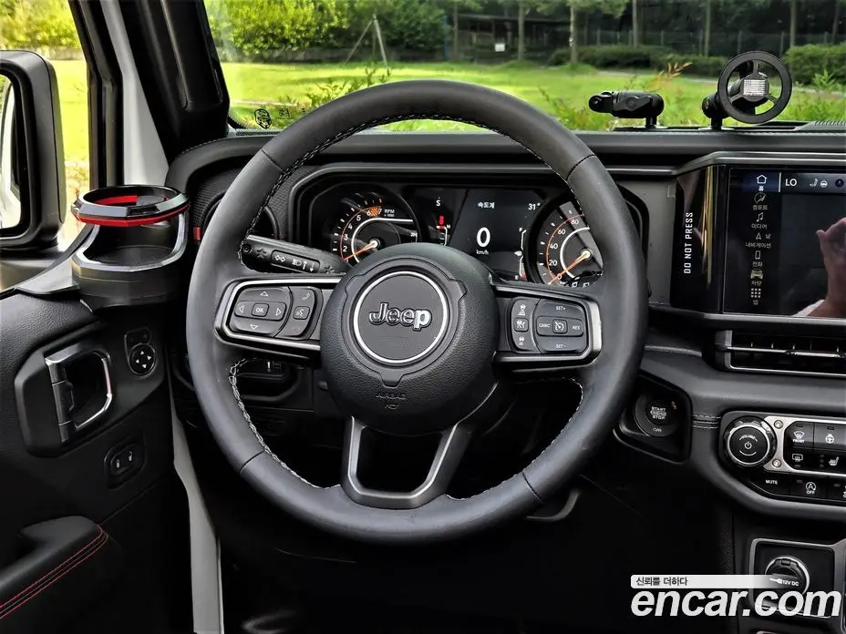 Jeep Wrangler 2025 2.0 автомат (гидро), фото 14 Jeep Wrangler 2025 2.0 автомат (гидро), фото 14