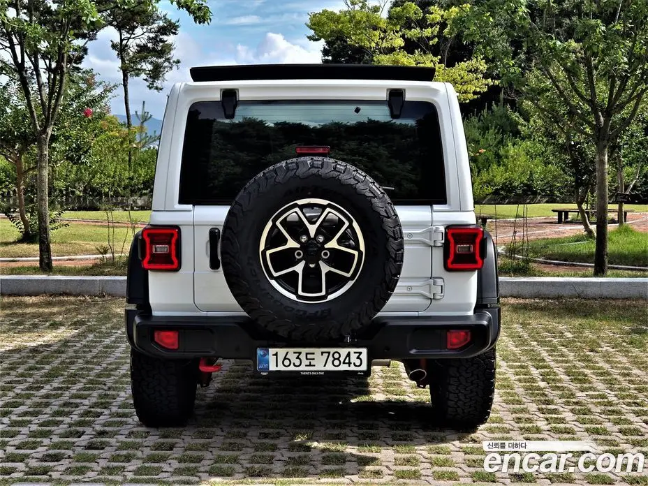 Jeep Wrangler 2025 2.0 автомат (гидро), фото 4 Jeep Wrangler 2025 2.0 автомат (гидро), фото 4