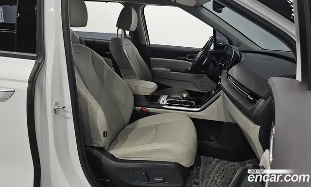 Kia Carnival 2023 3.5 автомат (гидро), миниатюра 10 Kia Carnival 2023 3.5 автомат (гидро), миниатюра 10