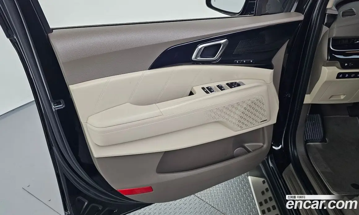 Kia Carnival 2025 1.6 автомат (гидро), фото 14