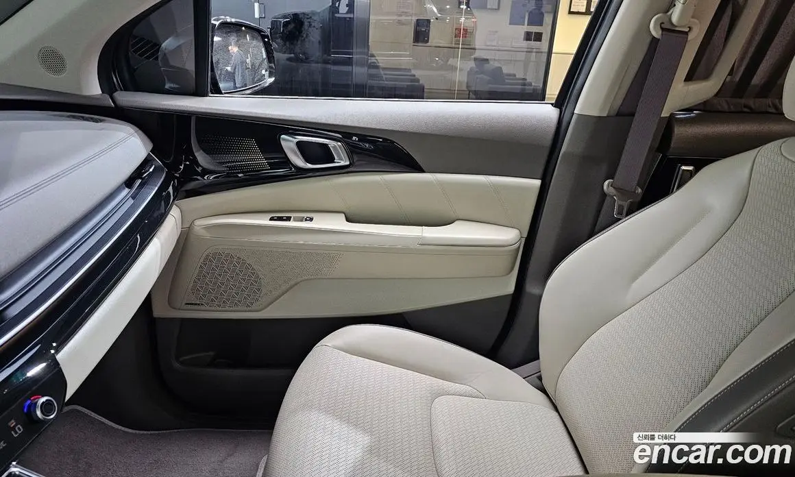 Kia Carnival 2025 1.6 автомат (гидро), фото 15