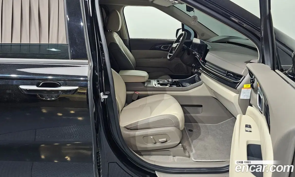 Kia Carnival 2025 1.6 автомат (гидро), фото 16