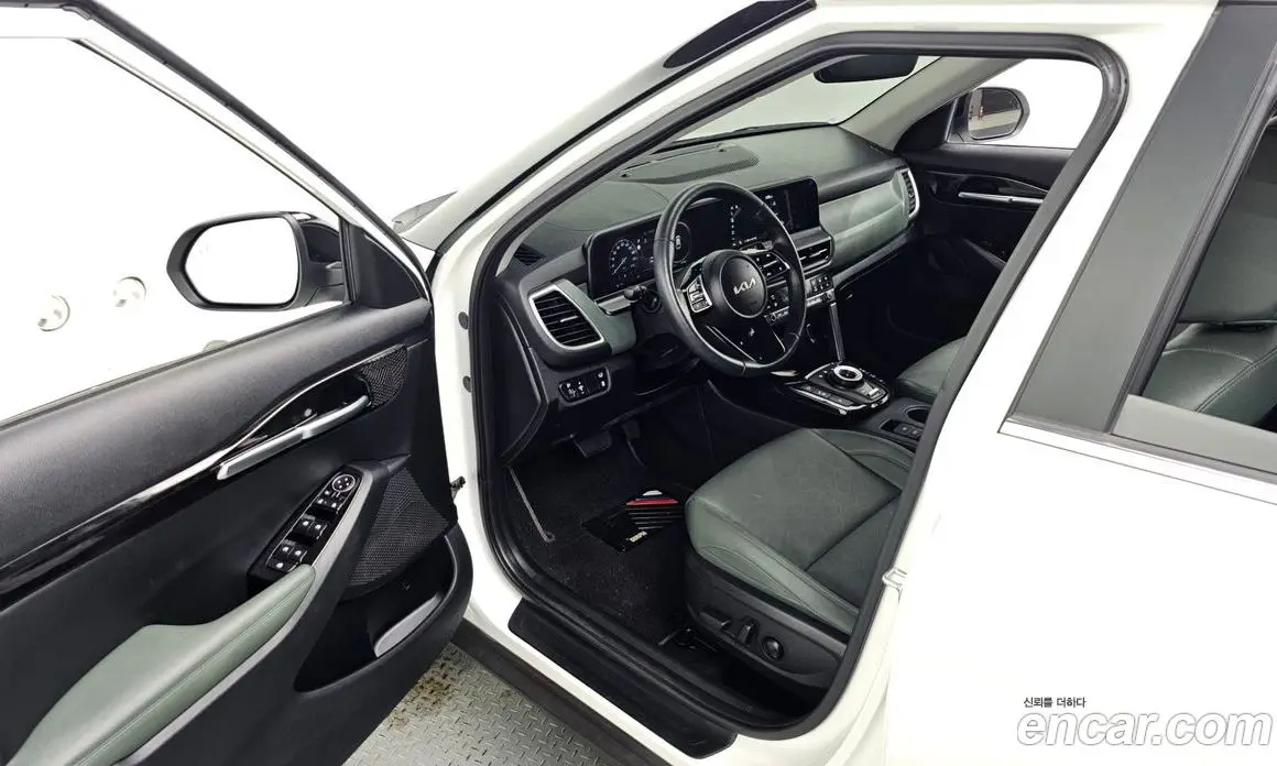 Kia Seltos 2023 1.6 автомат (гидро), фото 10 Kia Seltos 2023 1.6 автомат (гидро), фото 10